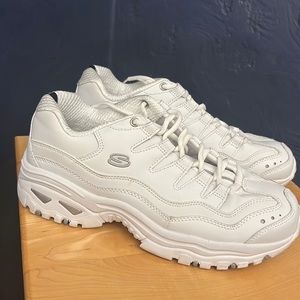 COPY - Brand new Sketchers D’Lites!